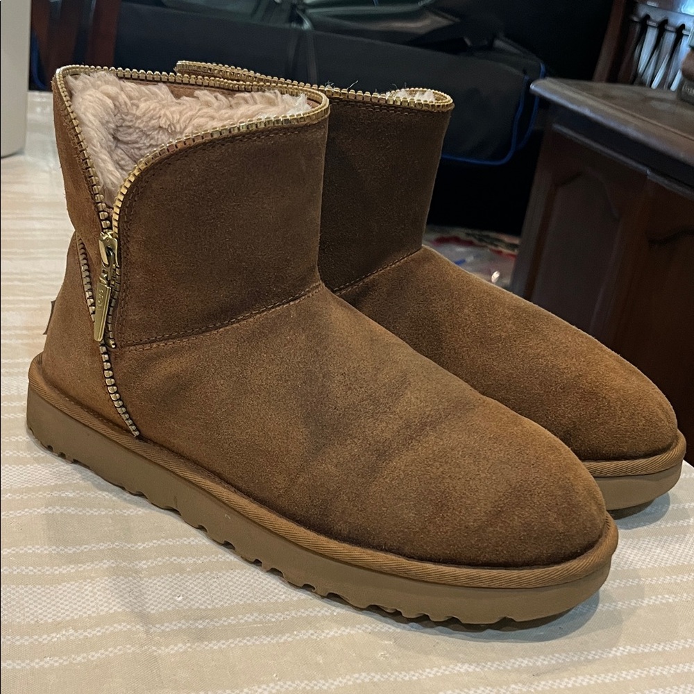 UGG Mini Florence Chestnut Side Zip 1110697 size 10 women’s